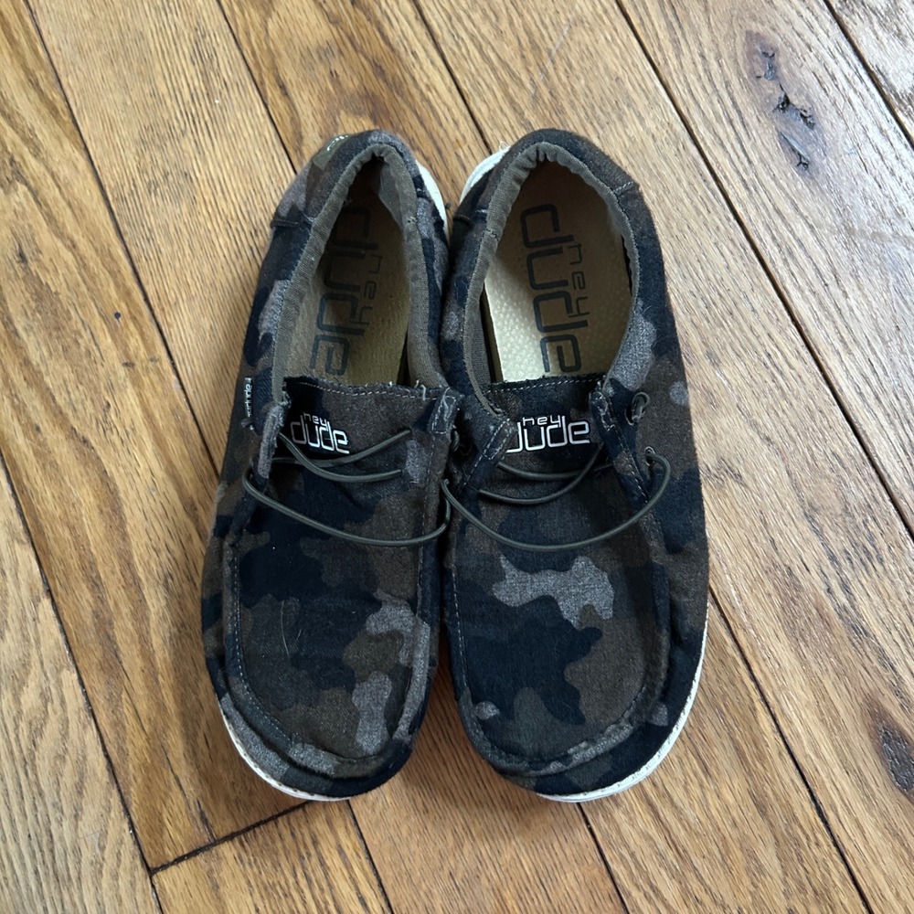 Hey Dude Wally Linen Youth Camo Slip On Shoes US Y6 L7 EU 38